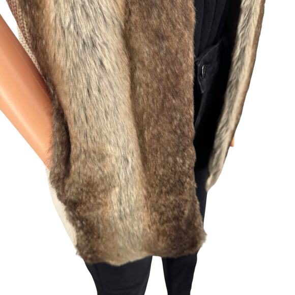 Liz Claiborne Womens Faux Fur Sweater Vest with Knit Back Size S Pockets - Picture 8 of 13